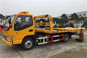 彝良哪里有拖车服务